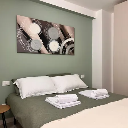 Bilocale Con Ac Centro Storico Pedonale アパート